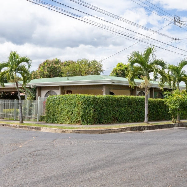2-10-5 Beautiful House in the center of Sarchí - 546 m2
