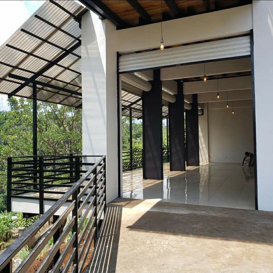 1-66-5 Propiedad Comercial en La Virgencita de Grecia - 1070 m2