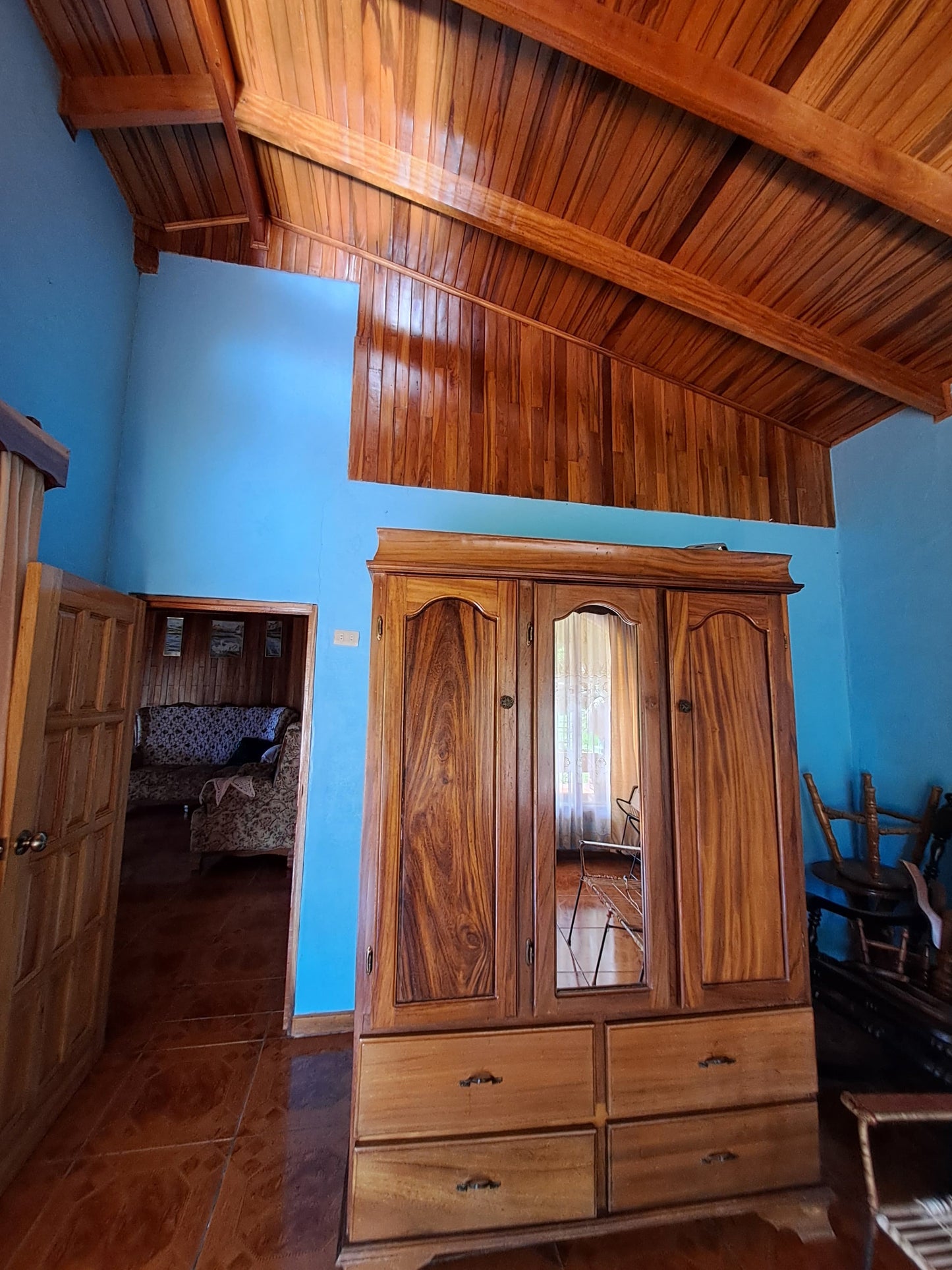 3-2-5 Beautiful house with city views in San Pedro de Sarchí - 1400 m2