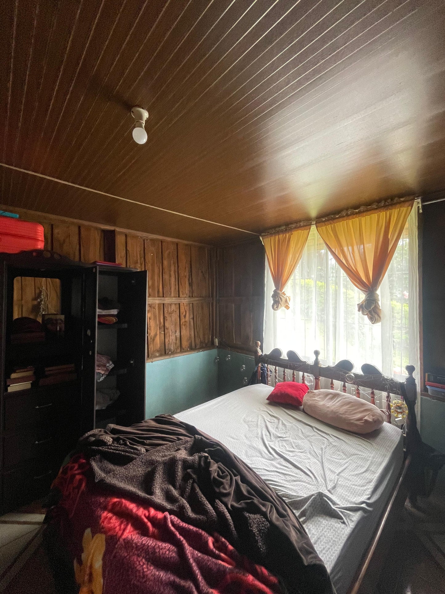 4-4-5 Propiedad con casa en Trojas de Sarchí - 17000 m2
