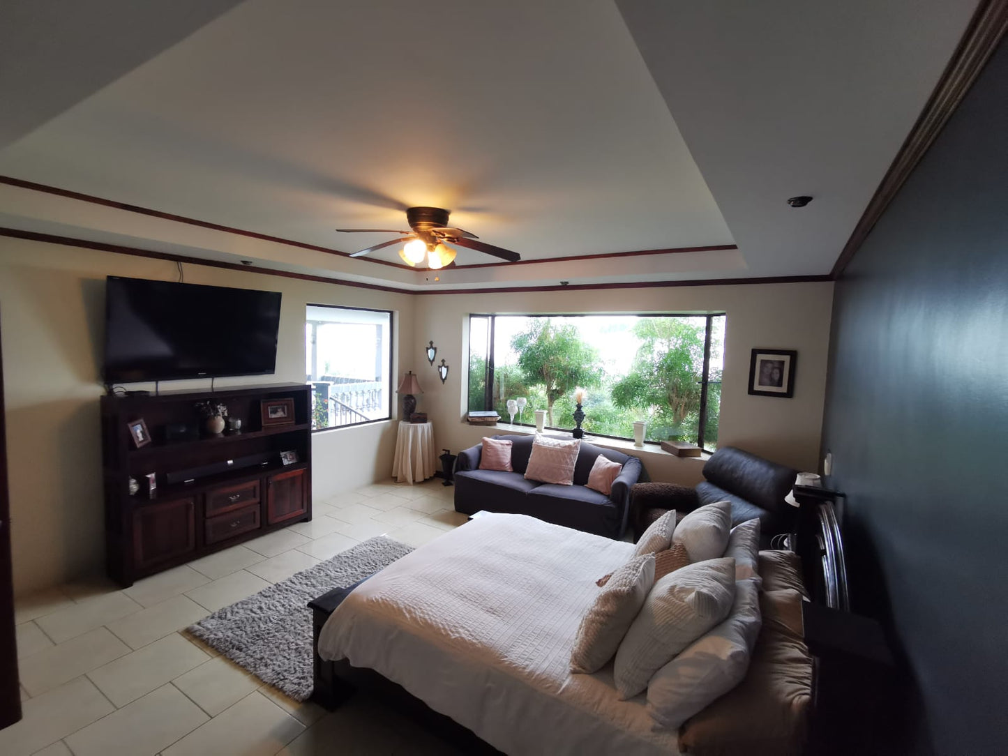 2-9-5 Hermosa Casa con Vista a la Ciudad en La Luisa de Sarchí - 4200 m2