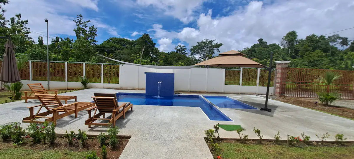 Hermosas Casas en Puerto Jimenez - R House con piscina - Corcovado